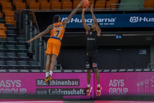 队创造无数 队创造无数